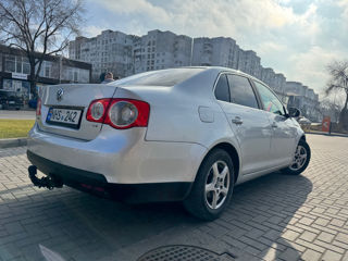 Volkswagen Jetta foto 7