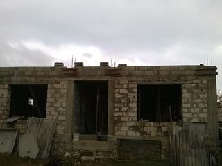 casa in constructie, Straseni foto 2