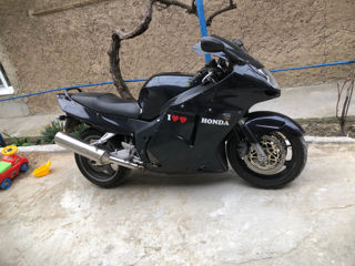 Honda CBR 1100 foto 1