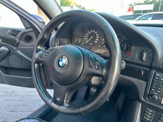 BMW 5 Series foto 16