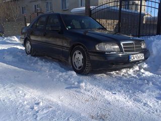 Mercedes C Class foto 2