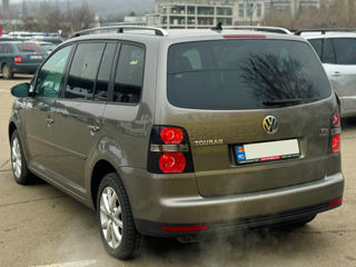 Volkswagen Touran foto 8