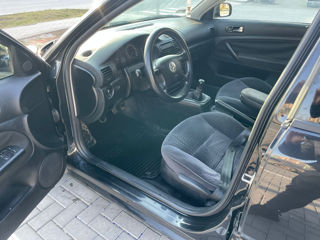 Volkswagen Passat foto 4