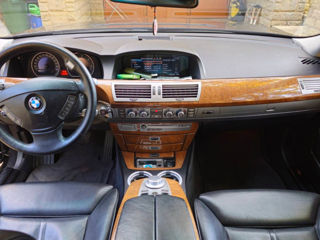 BMW 7 Series foto 8