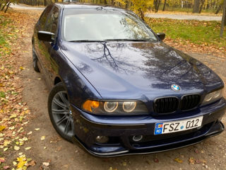 BMW 5 Series foto 8