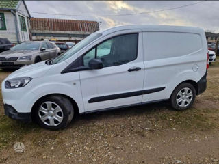 Ford Transit Courier foto 2