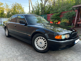 BMW 7 Series foto 1