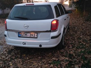 Opel Astra foto 2