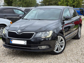 Skoda Superb foto 3