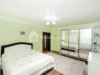 Casă de vânzare în Ialoveni, 2 nivele, cu reparație, teren 14 ari.  foto 16