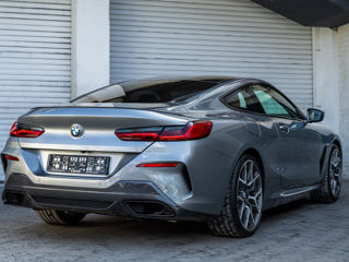 BMW 8 Series foto 4