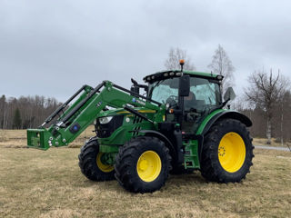 Tractor John Deere 6120R foto 3