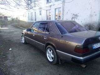 Mercedes Series (W124) foto 3