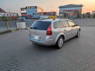Renault Megane фото 2