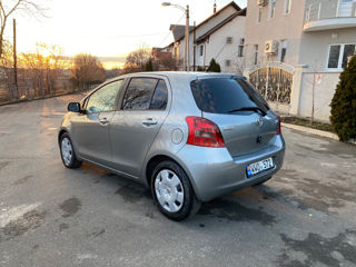 Toyota Yaris foto 4