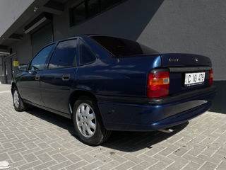 Opel Vectra foto 2