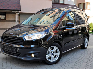 Ford Tourneo Courier foto 2