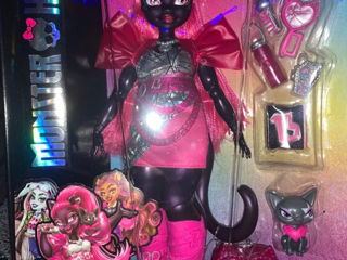 Papusa noua monster high in cutie foto 2