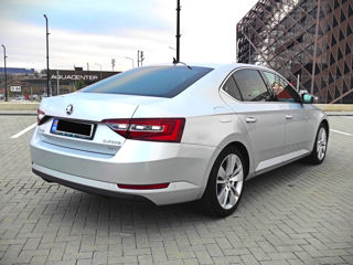 Skoda Superb foto 3