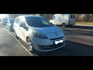 Renault Grand Scenic foto 2