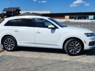 Audi Q7 фото 3