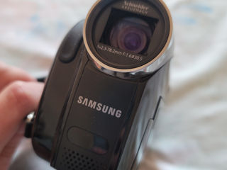 Продам видеокамеру Samsung foto 8