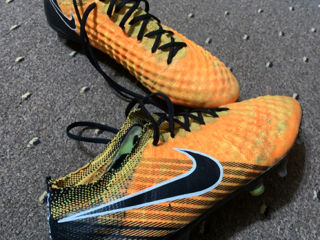 Vând Boots de fotbal Nike profesionale mărimea 45 -29 cm
