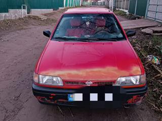 Nissan Sunny foto 5