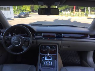 Audi A8 foto 8