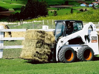 Bobcat Excavator Basculante Constructii foto 12