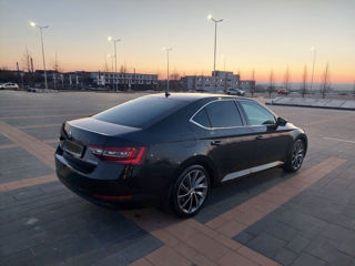 Skoda Superb foto 3