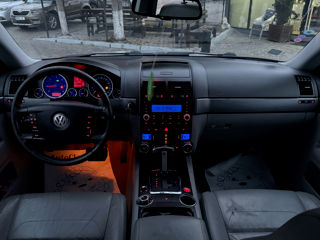 Volkswagen Touareg foto 12