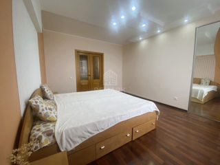 Apartament cu 2 camere, 95 m², Botanica, Chișinău foto 3