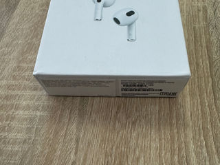 Airpods (3rd generation )