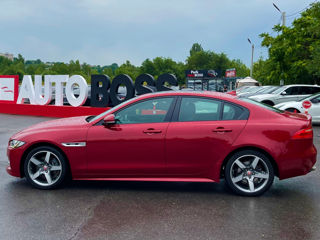 Jaguar XE foto 11