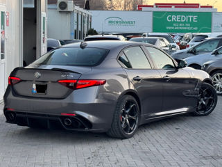 Alfa Romeo Giulia foto 4