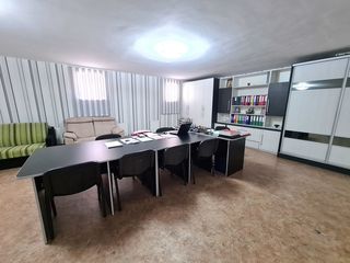 Ciocana. Oficiu/Comercial la Parter. Nelocativ 105m2. Autonoma. foto 4