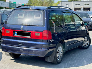 Volkswagen Sharan foto 3