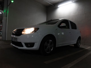 Dacia Sandero foto 2