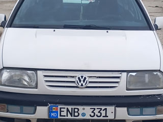 Volkswagen Vento foto 2