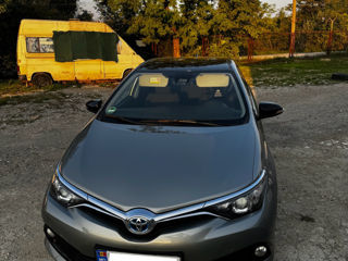 Toyota Auris foto 2