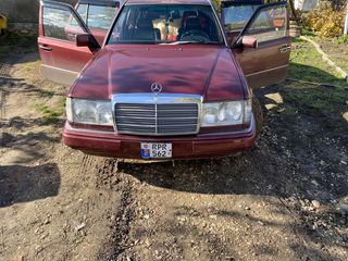 Mercedes Series (W124) foto 3