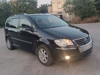 Volkswagen Touran foto 4