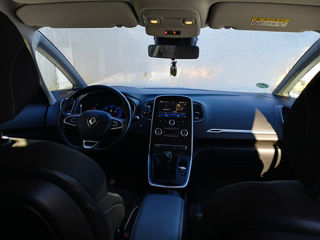 Renault Grand Scenic foto 9