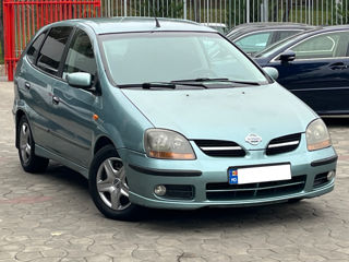 Nissan Almera Tino