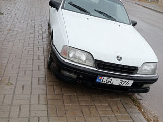 Opel Omega foto 4