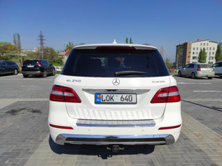 Mercedes M-Class foto 8