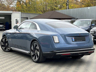 Rolls-Royce Spectre foto 2