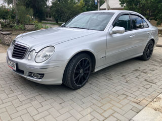 Mercedes E-Class foto 5