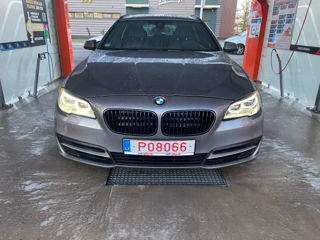 BMW 5 Series foto 4